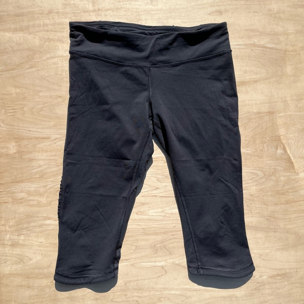 Lululemon Run Fast Free Crop Sz 8 Black, Ruffle Reflective Power Luxtreme - Picture 6 of 14